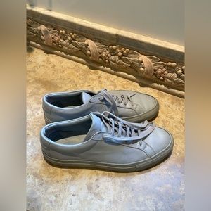 Common projects light grey Achilles sneakers